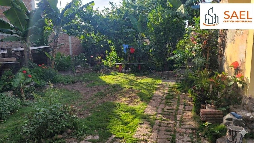 CASA EN VENTA A POCOS METROS VIA A LA COSTA