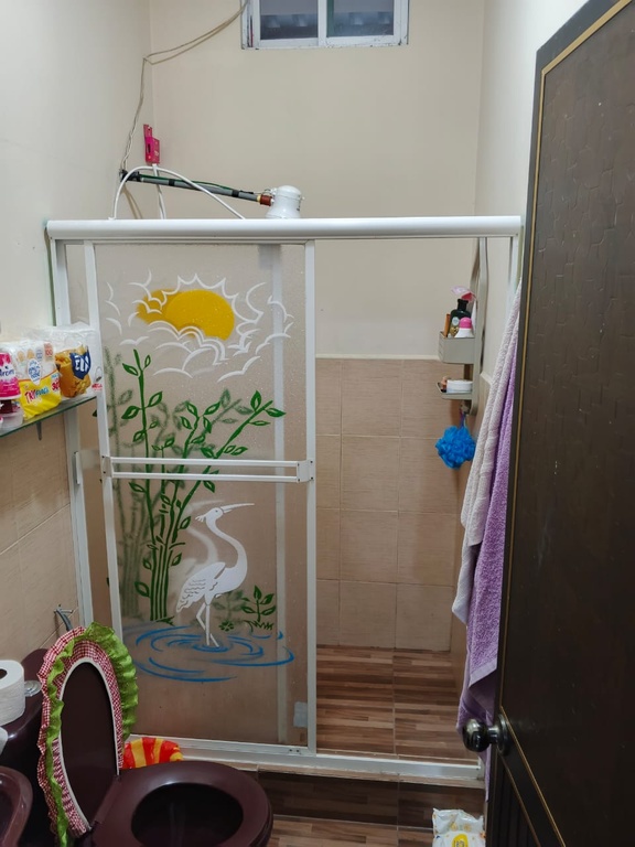 CASA EN VENTA EN CATAMAYO, A 3 CUADRAS DEL PARQUE