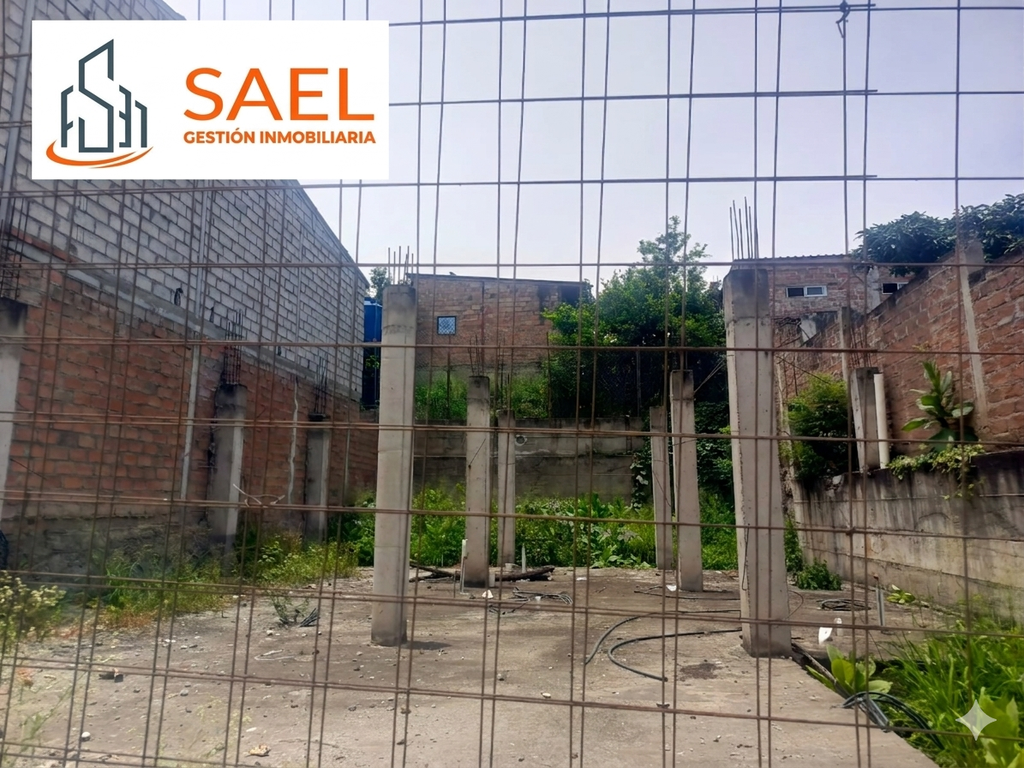 VENTA DE TERRENO CON COLUMNAS