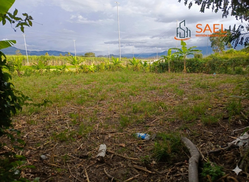 TERRENO 2. EN VENTA  440 M2. BARRIO 22 DE MAYO/CATAMAYO